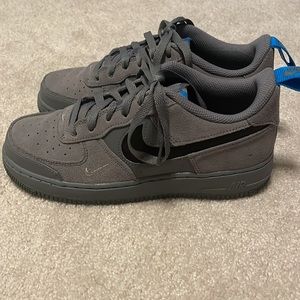 Nike AF1 low cut swoosh